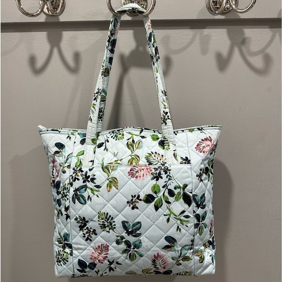 Vera Bradley Seawater Blooms Large Zippered Tote in Performance Twill (NWOT) - Picture 7 of 11